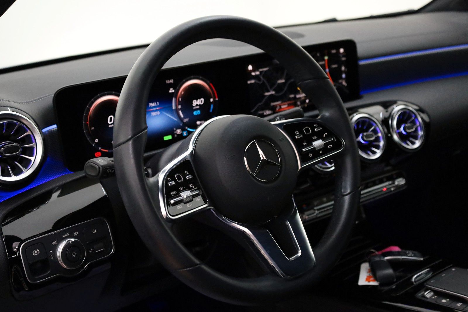 Fahrzeugabbildung Mercedes-Benz CLA 250 e Coupe,Progressive,Leder,Navi,LED,Kamer