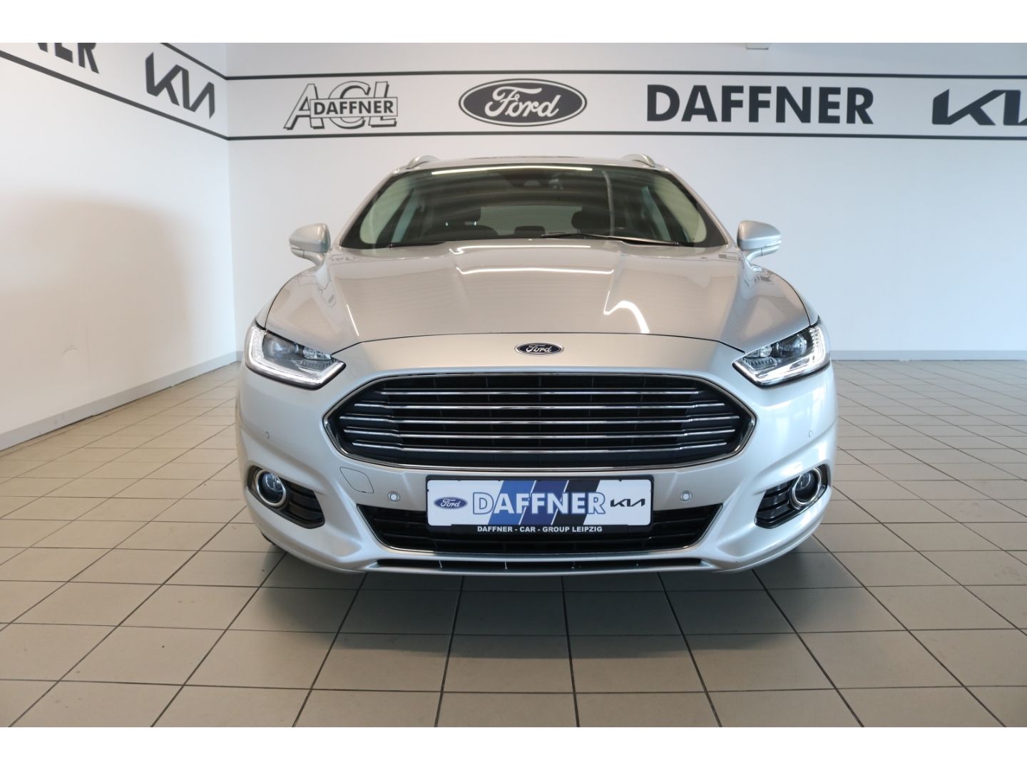 Fahrzeugabbildung Ford Mondeo Turnier Titanium 2.0 TDCi Automatik LED