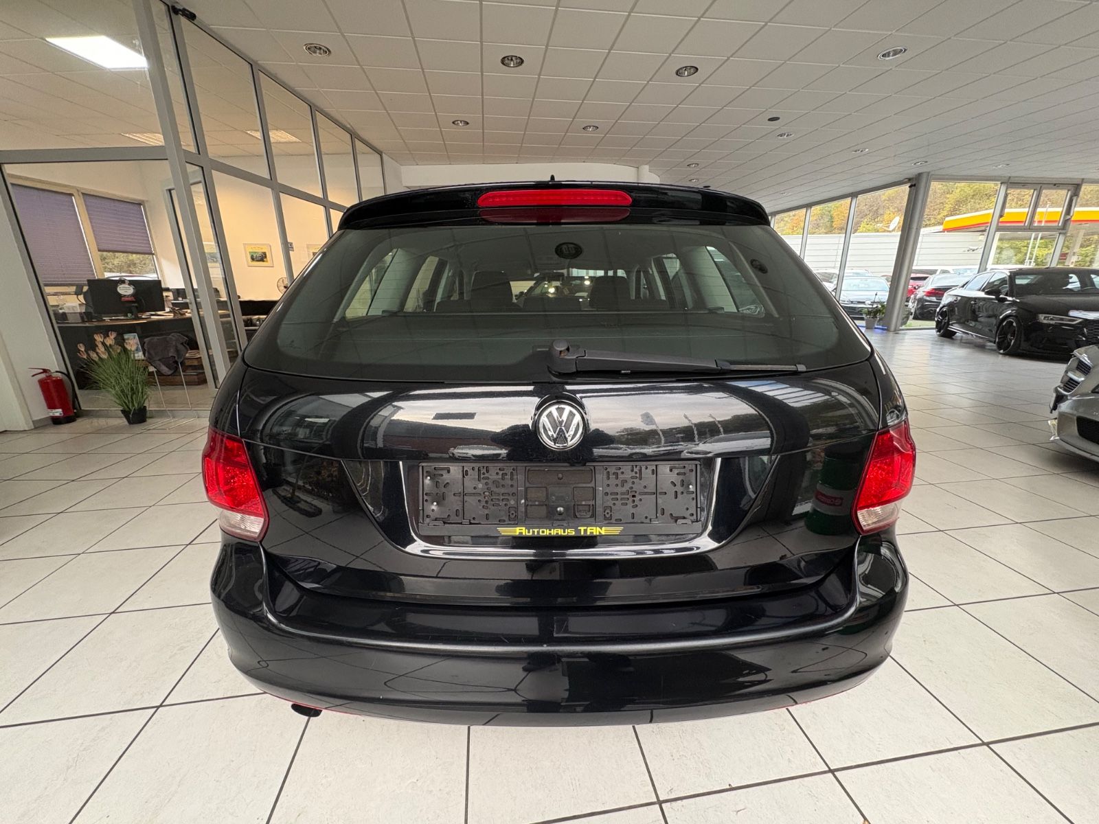 Fahrzeugabbildung Volkswagen Golf VI Variant 1.6 TDI