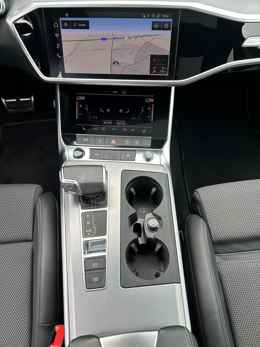 Fahrzeugabbildung Audi A6 Avant 50 TFSI e Qu S-Line+NAV+LED+AHK+PANO+VC