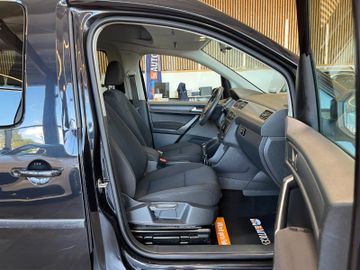 MYAUTOCENTER – Gebraucht- und Jahreswagen mit Werkstattservice in Pfaffenhofen Volkswagen Caddy PKW Maxi BMT*Klima*Radio*7Sitze*