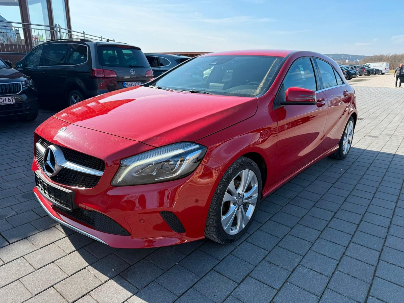 Mercedes-Benz A 200CDI NAVI Kamera Totwinkel SHZ ALU Leder LED