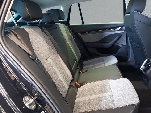 Fahrzeugabbildung Skoda Octavia Combi Selection 2.0TDI DSG Pano Navi