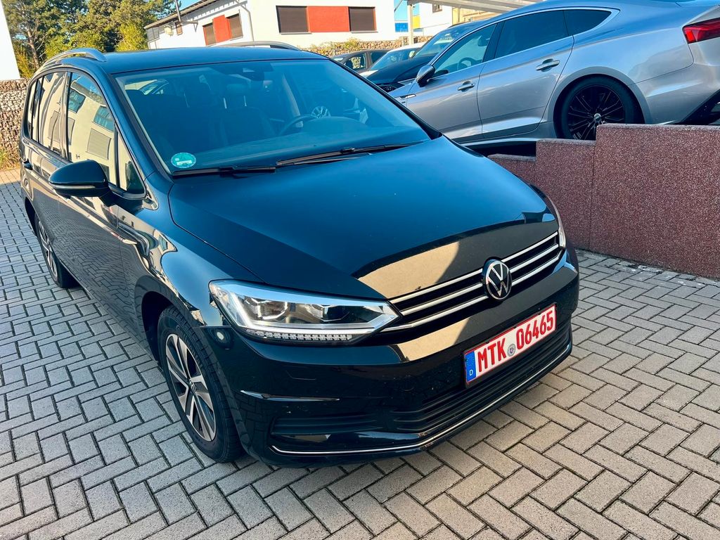 Image of Volkswagen Touran