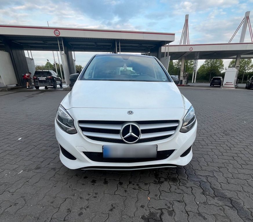 Image of Mercedes-Benz C 220