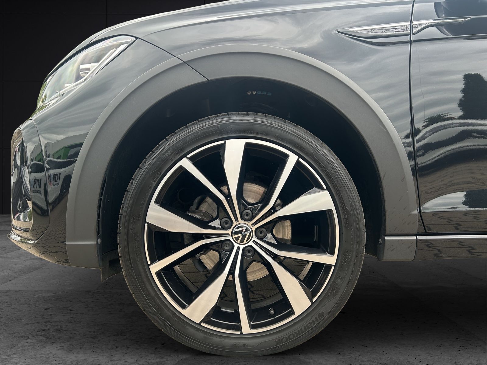 Fahrzeugabbildung Volkswagen Taigo R-Line 1.5 TSI DSG Matrix Navi ACC SHZ Bea