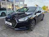 Hyundai i40 cw blue Premium+Leder+Tempom.+Xenon+Navi+AHK - Hyundai i40 mit Diesel-Antrieb