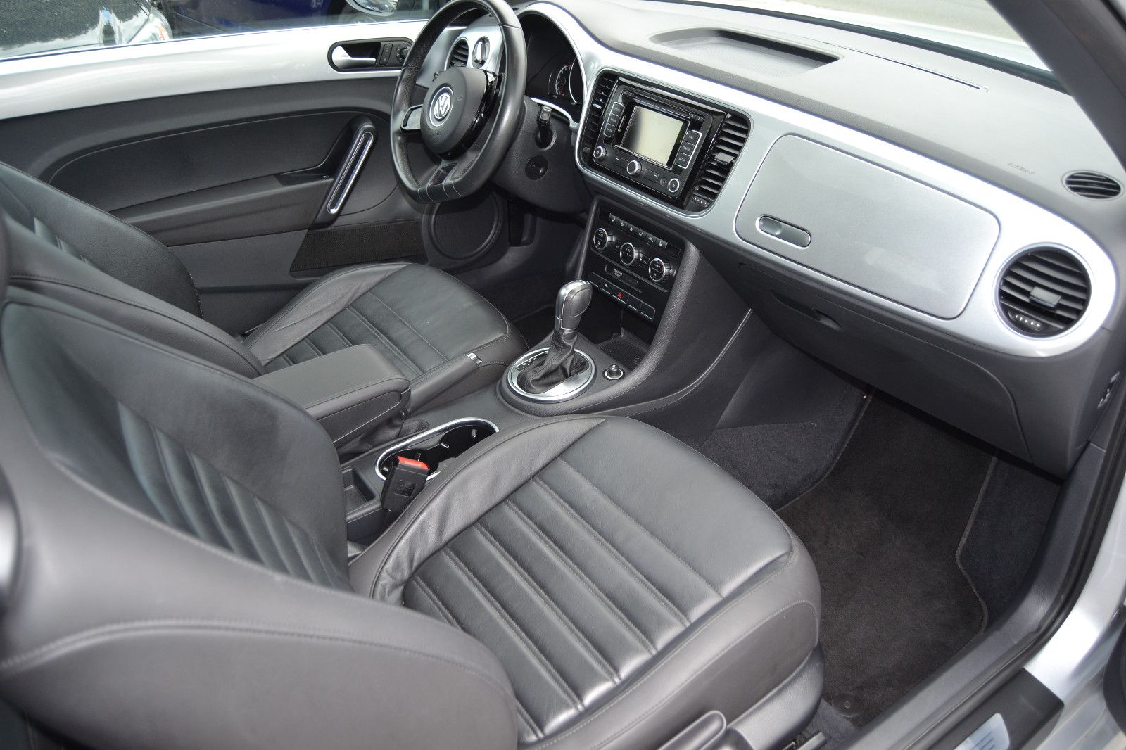 Fahrzeugabbildung Volkswagen Beetle Sport*Klima*Leder*Panoramadach*