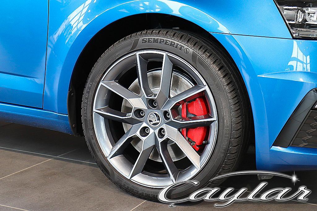 Skoda OCTAVIA COMBI RS 245 DSG LED AHK GARANTIE 18"