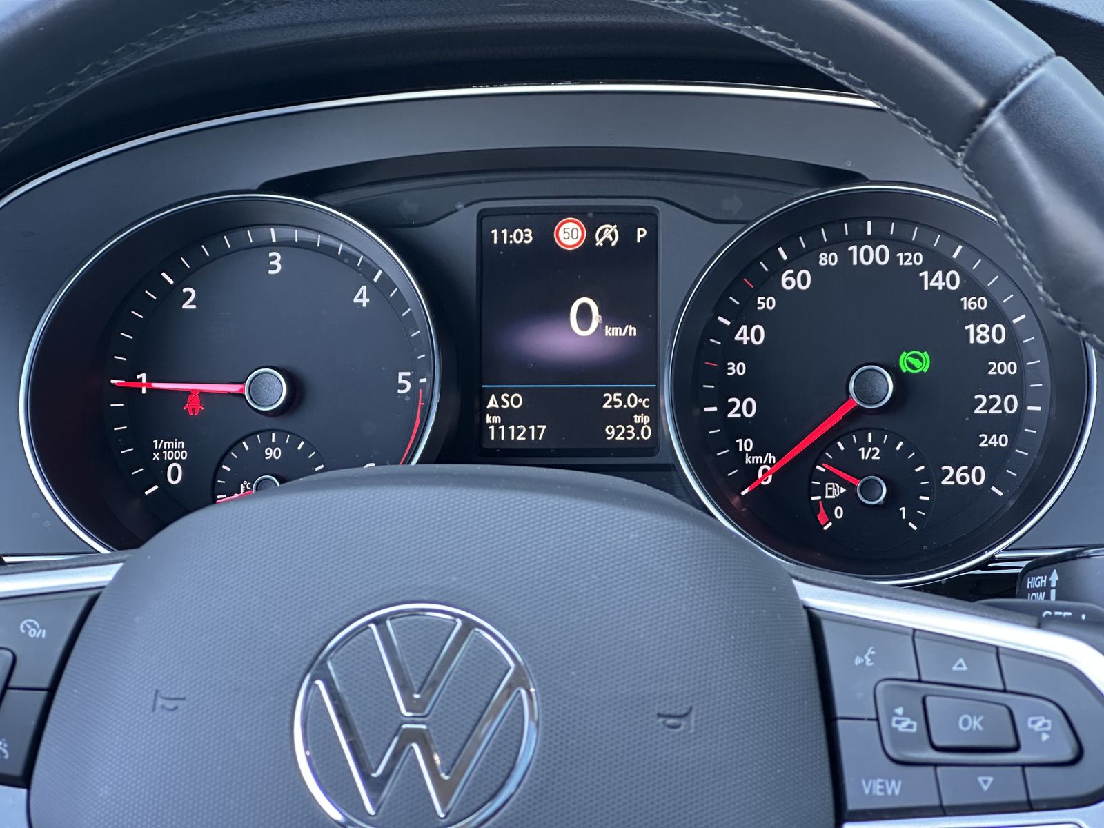 Fahrzeugabbildung Volkswagen Passat Variant 2.0 TDI Business DSG NAV+LED+PANO
