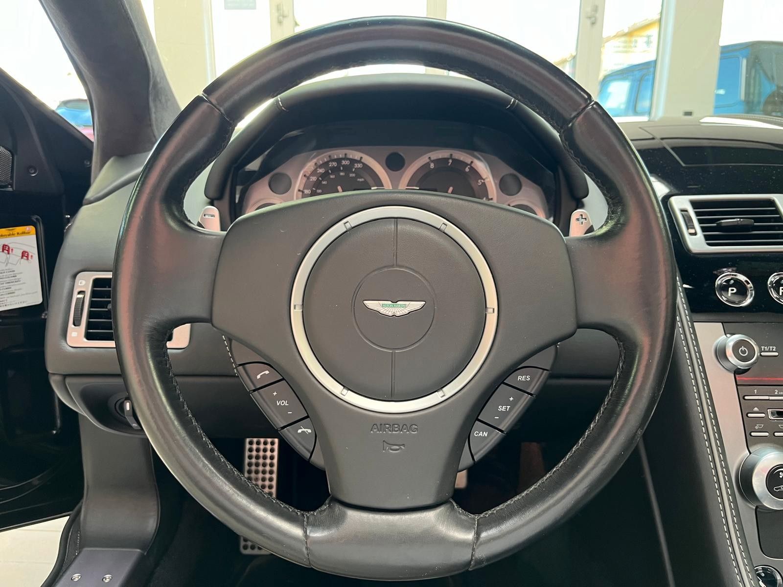 Fahrzeugabbildung Aston Martin Virage Volante V12