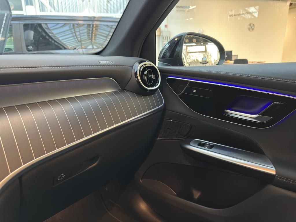 Fahrzeugabbildung Mercedes-Benz GLC 200 Edition AMG Line 4M NIGHT*MEMORY*KAMERA*