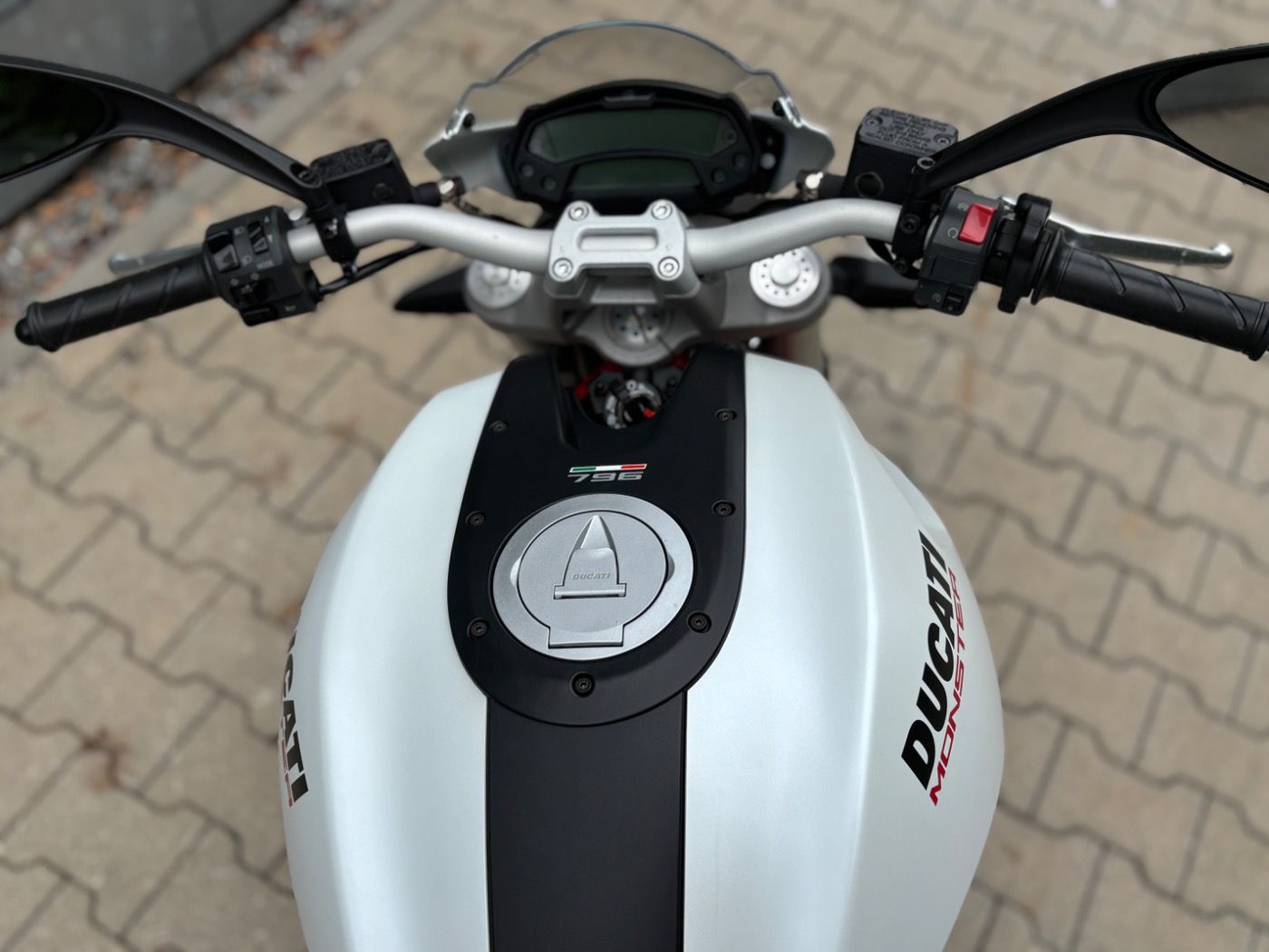 Fahrzeugabbildung Ducati Monster 796
