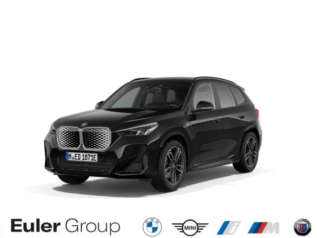 BMW iX1 xDrive 30 Sportpaket HUD AD AHK-klappbar AHK