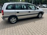 Opel Zafira 2.2 16V / Leder/7Sitze/Tüv 12.2026 - gebrauchte Opel Zafira aus dem Jahr 2001