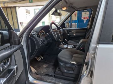 Land-Rover Discovery - 4
