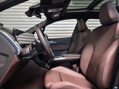Fahrzeugabbildung BMW 218i Active Tourer M Sport--ACC/Travel/Pano/Head
