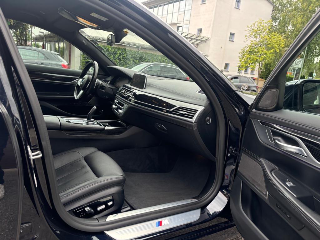 BMW 730