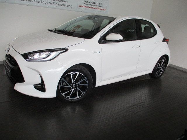 Fahrzeugabbildung Toyota Yaris Hybrid Team Deutschland