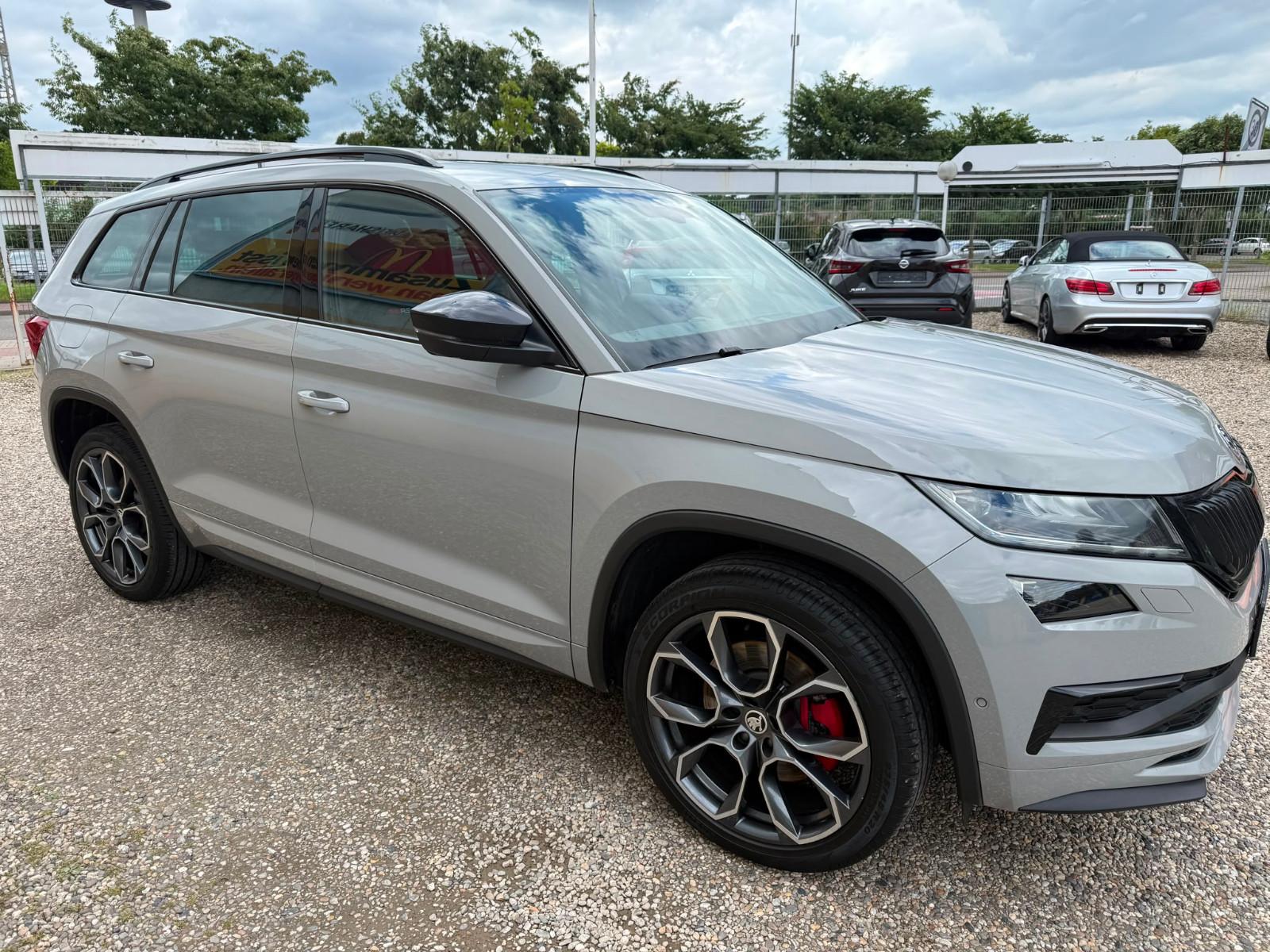 Skoda Kodiaq RS 4x4 TDI /PANO/AHK/360°......