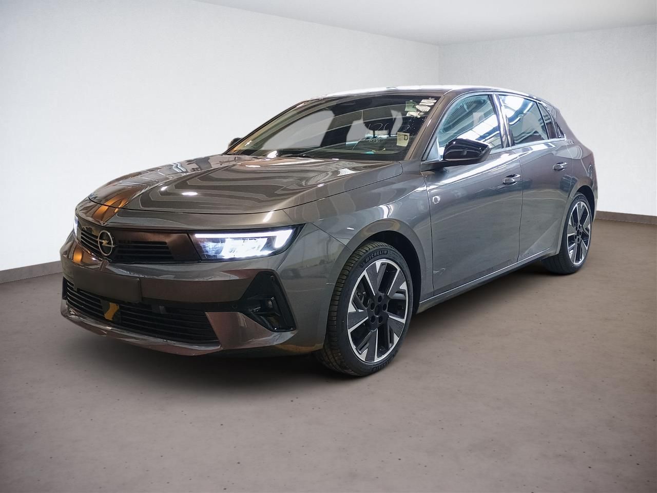 Fahrzeugabbildung Opel Astra L Edition Electric 115KW