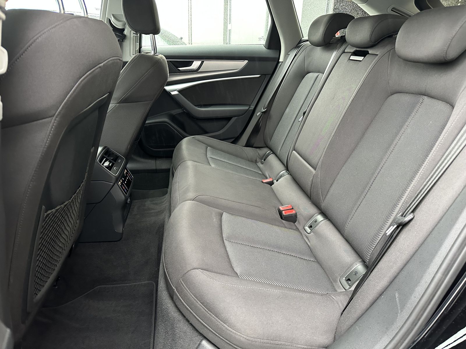 Fahrzeugabbildung Audi A6 Avant 40 TDI Sport NAV+LED+ACC+18ZOLL+1HD+PP