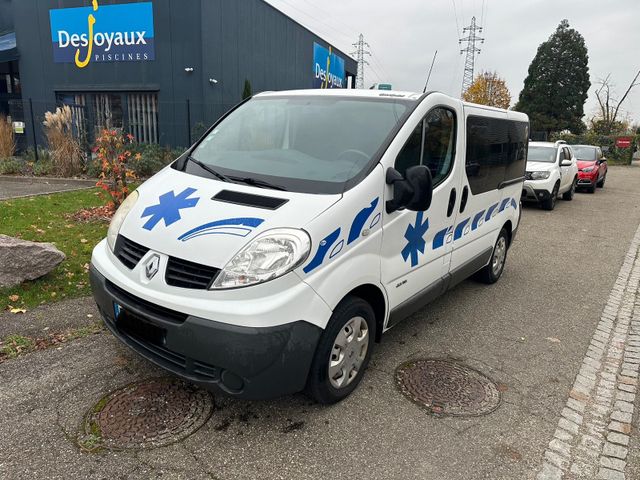 Renault trafic 2.0 dci Krankenwagen