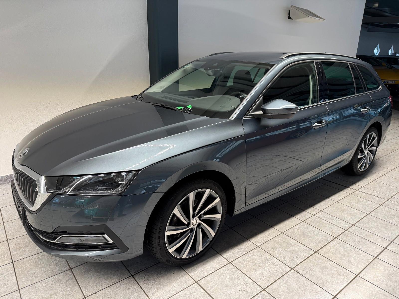 Skoda Octavia Combi First Edition AHK Memory ACC Matri