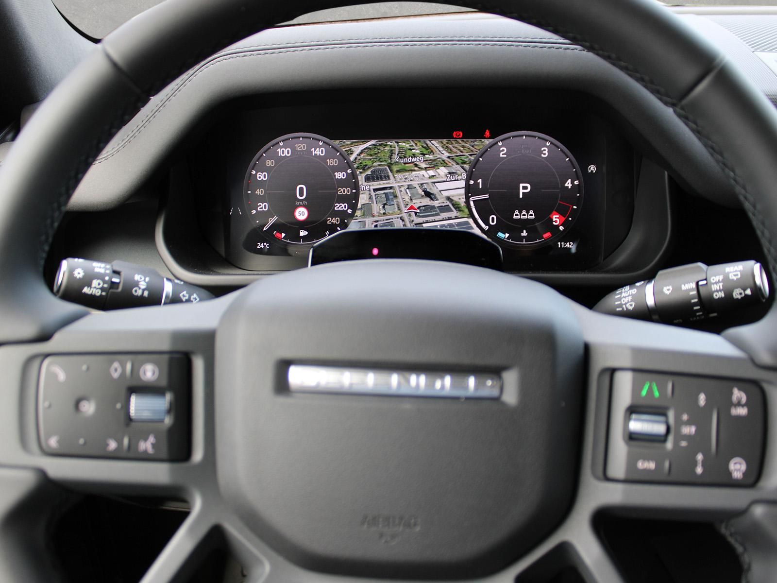 Fahrzeugabbildung Land Rover Land Rover Defender 110 D250 X-Dynamic SE