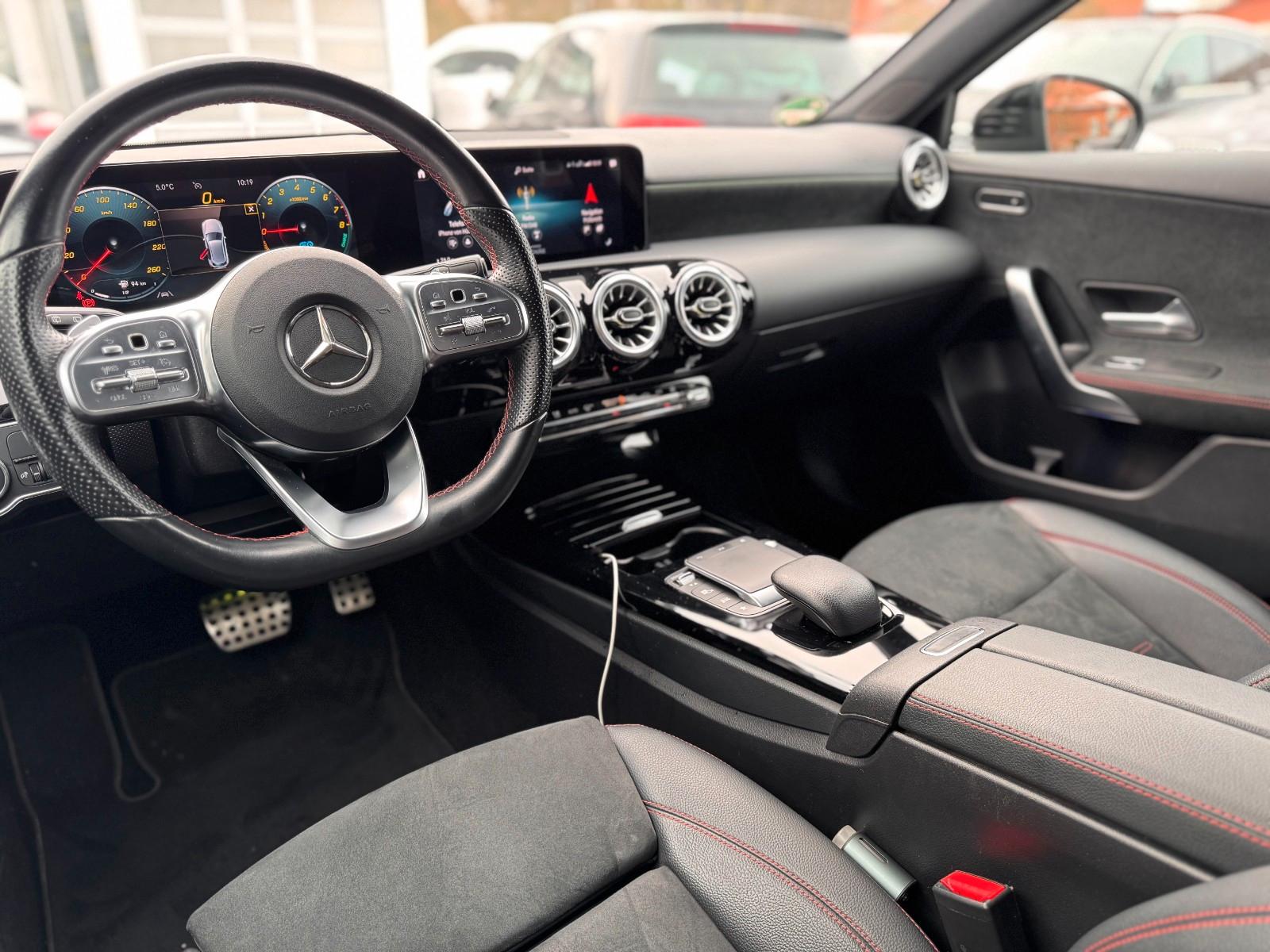 Mercedes-Benz A250e AMG /360°/MBUX/NIGHT/WIDE/CARPLAY
