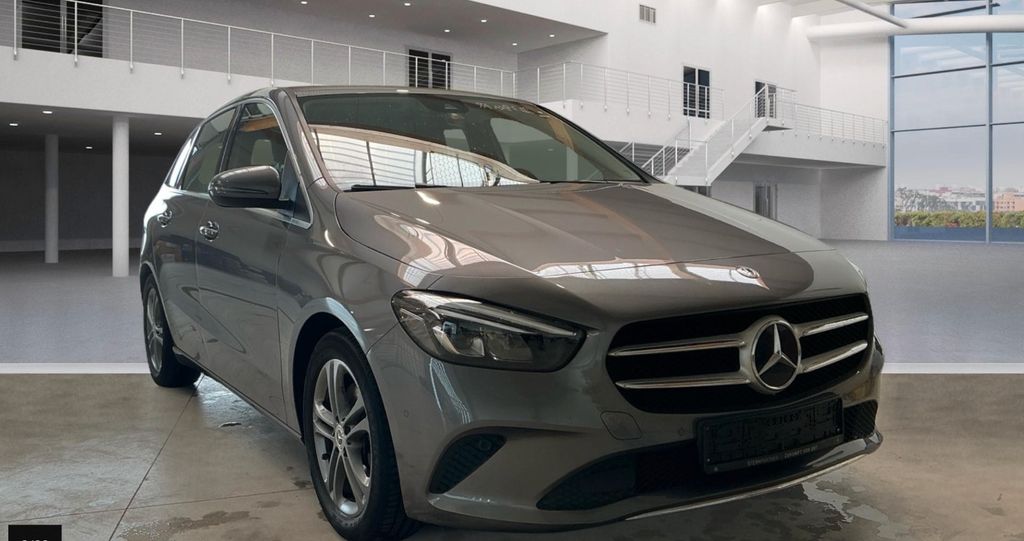 Image of Mercedes-Benz B 220