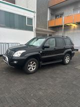 Toyota Land Cruiser 3.0 Prado - Toyota Land Cruiser in Frankfurt (Main)