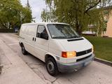 Volkswagen VW T4 Transporter - Volkswagen aus 2000: Transporter