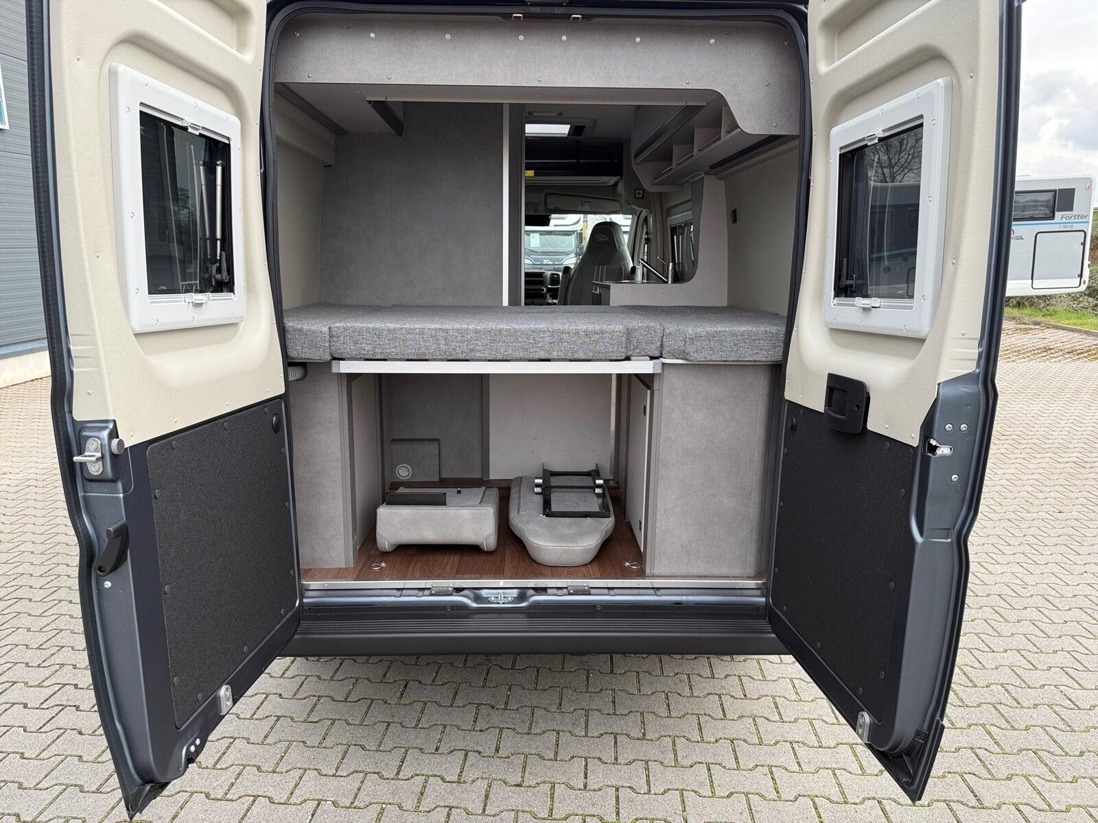 Fahrzeugabbildung Pössl Summit Shine 540 Fiat 140 PS 9754 EUR geschenkt
