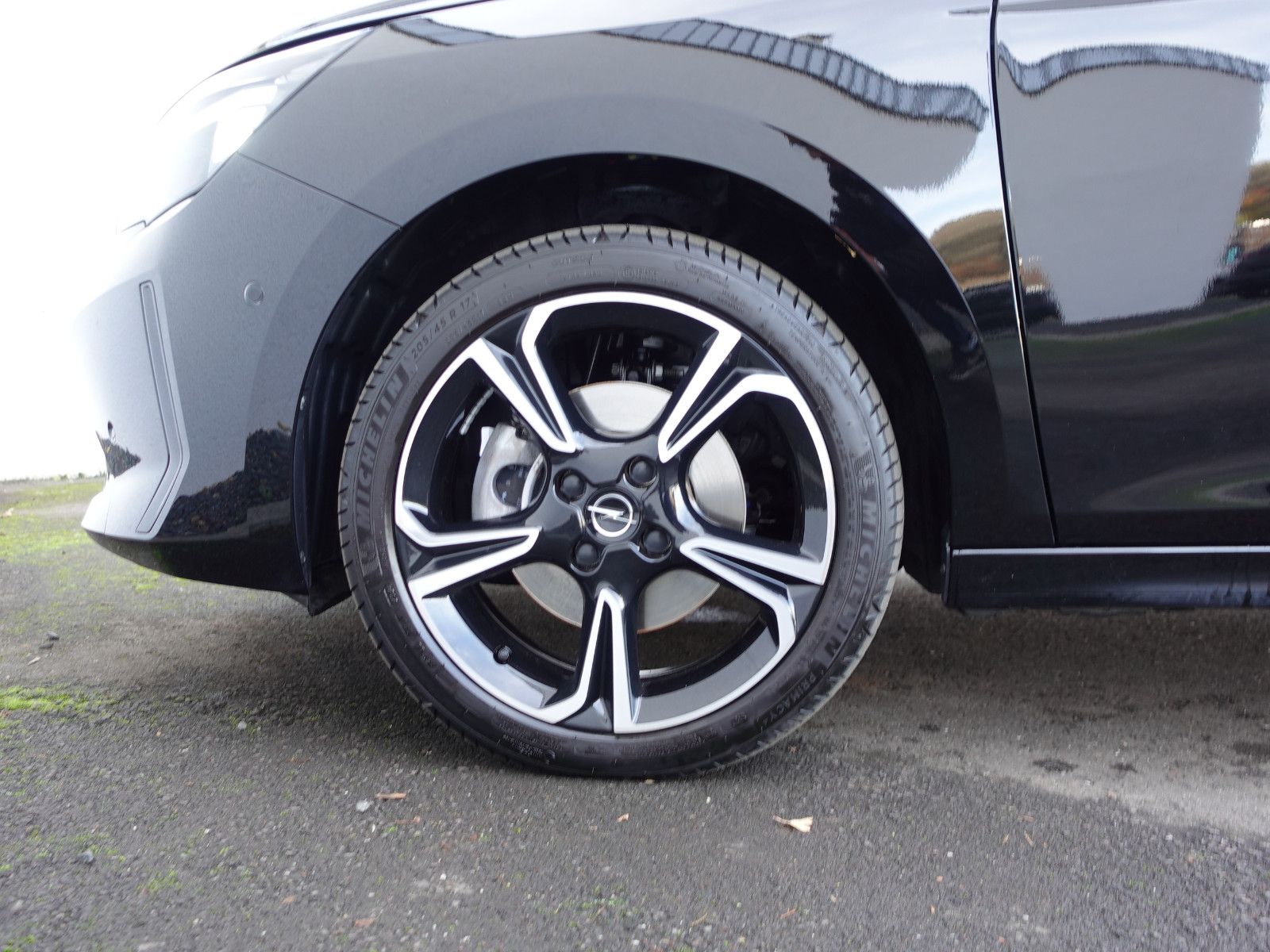 Fahrzeugabbildung Opel Corsa GS 1.2T,Kamera,Sitzhzg,17"Alu,LED,DAB+,PP