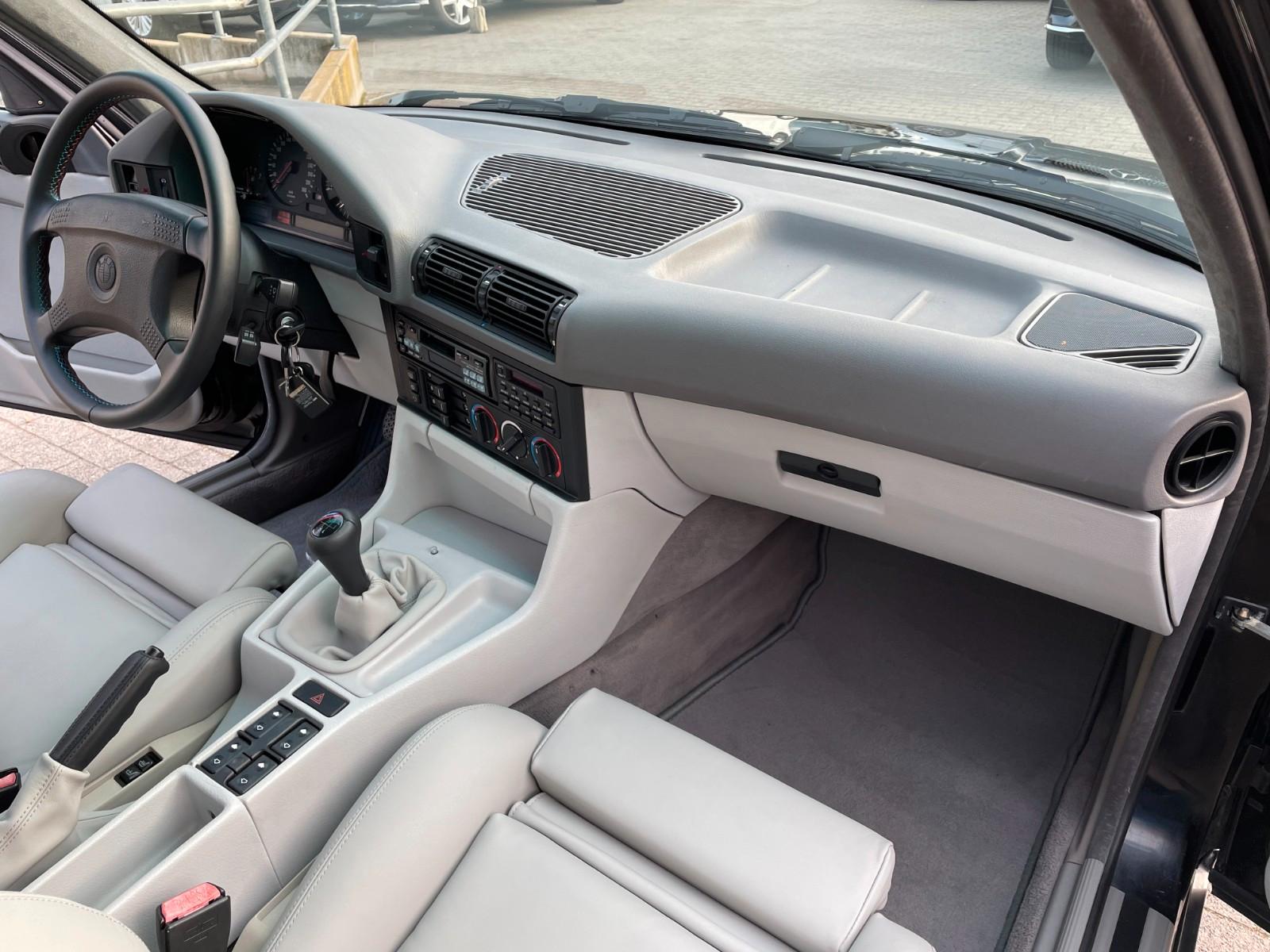 BMW M5 E34 315CH