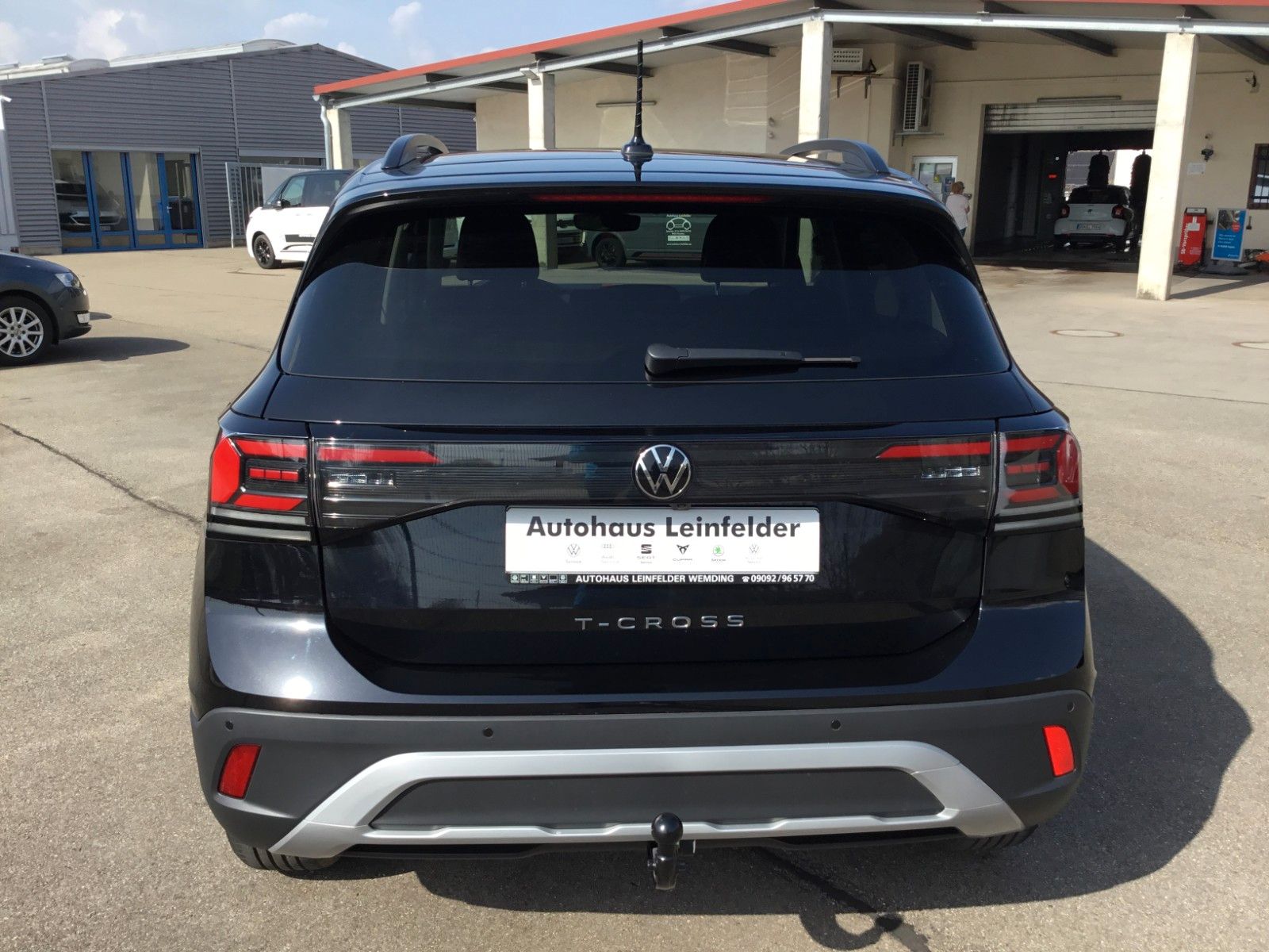 Fahrzeugabbildung Volkswagen T-Cross 1.0 TSI DSG Life+AHK+ACC+17"+Kamera