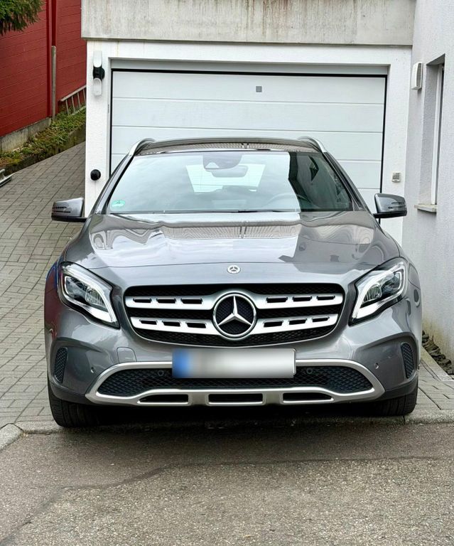 Image of Mercedes-Benz GLA 200