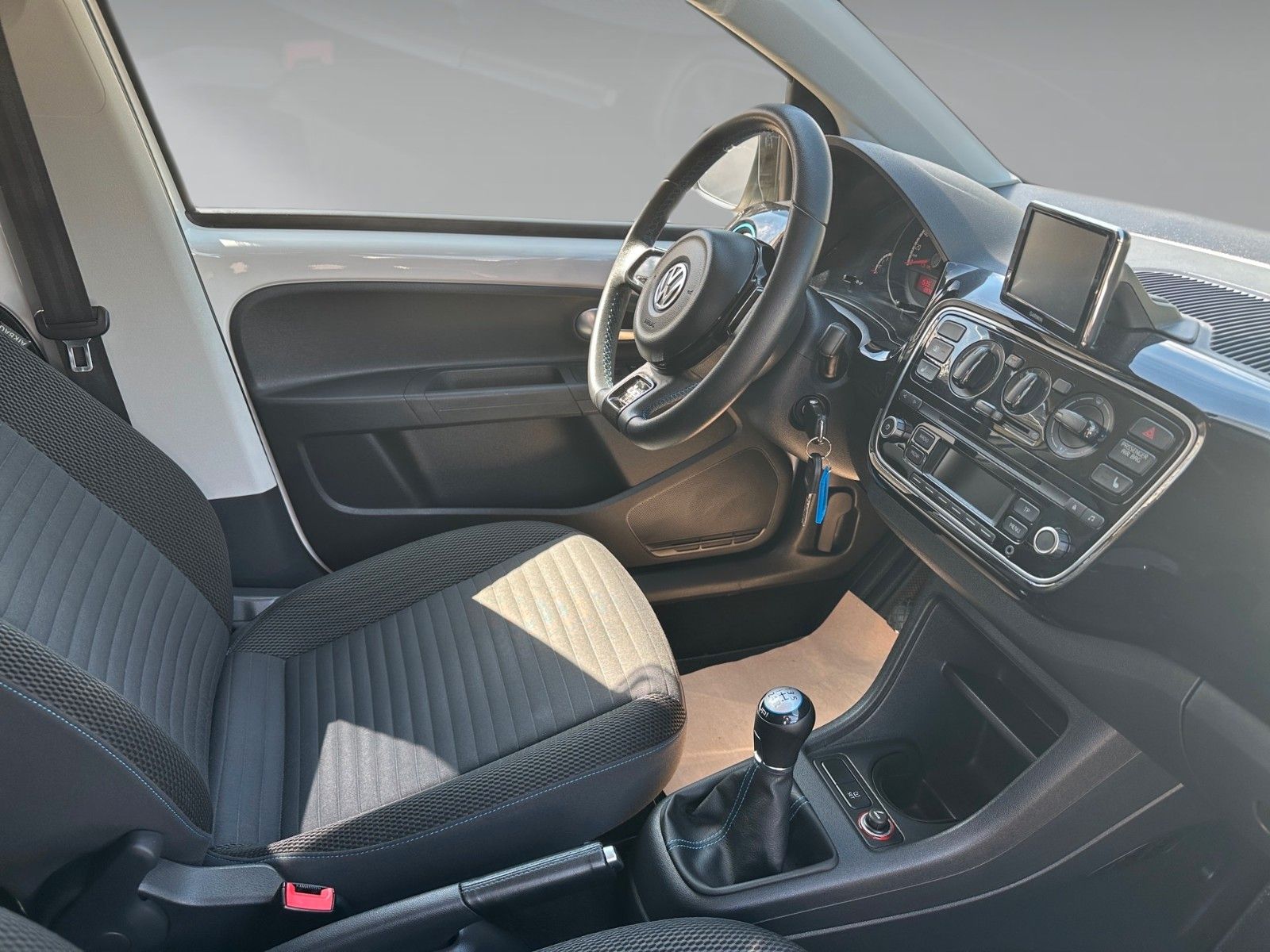 Volkswagen up! cup up! – Bild 4
