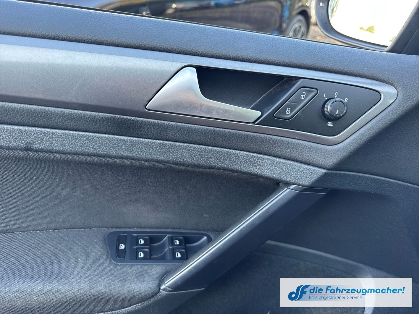 Fahrzeugabbildung Volkswagen Golf VII Trendline BMT Dyn. Kurvenlicht *EXPORT