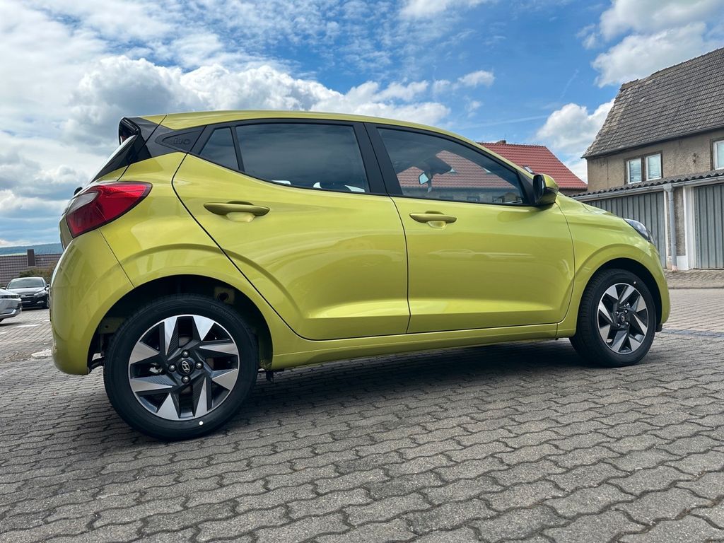 Hyundai i10 1.0 FACELIFT AUTOMATIK TREND INCL.NAVIGATION