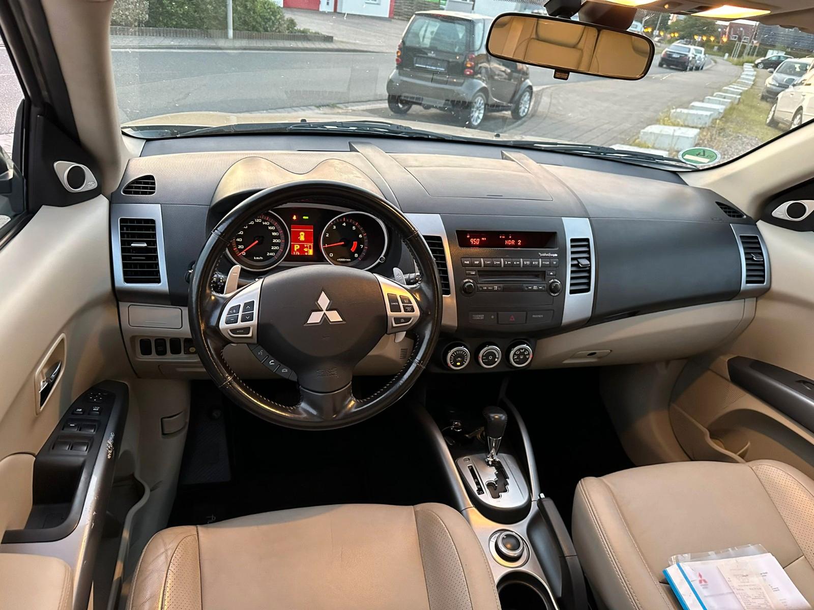Mitsubishi Outlander 2.4 Instyle 4WD*2.HAND*ATM-90TKM*