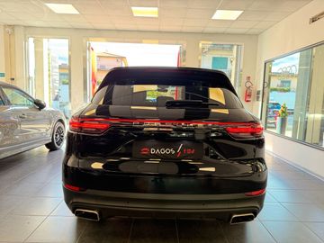 Porsche Cayenne - 5