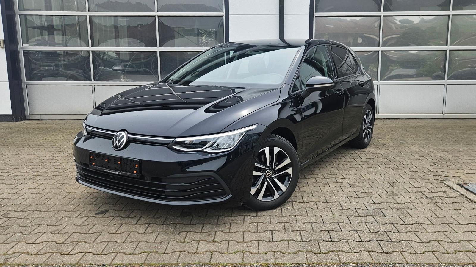 Volkswagen Golf VIII Lim. 1.5 eTSI United *Kamera*ACC*h&k*