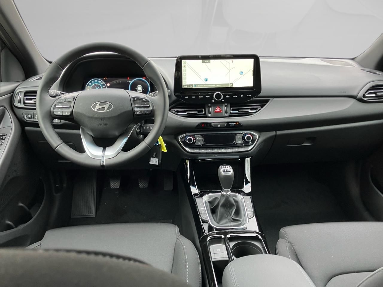 Fahrzeugabbildung Hyundai i30 ADVANTAGE *CARPLAY*NAVI*BT*KLIMAA*