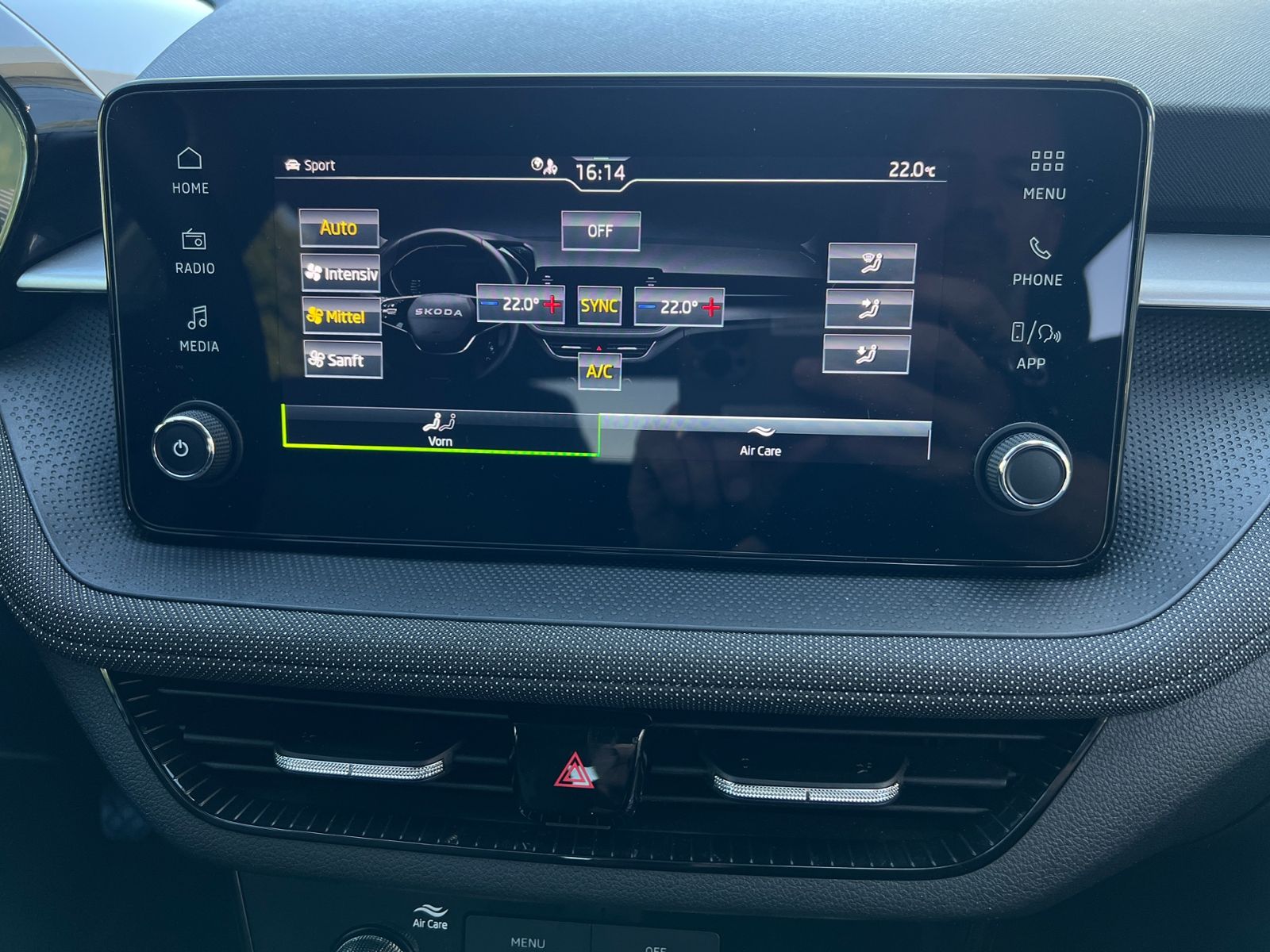 Fahrzeugabbildung SKODA Fabia Selection Tour 1.0 TSI *Vorb.AHK,LED,Kamer