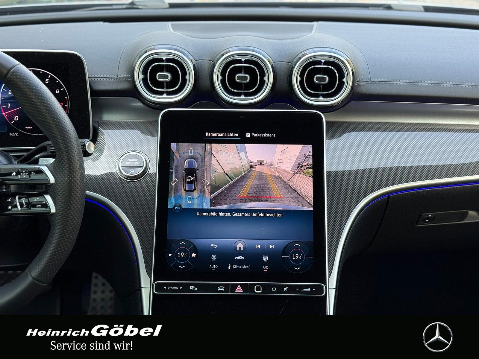 Fahrzeugabbildung Mercedes-Benz C 200 T AMG*DISTRONIC*360°*DIGITALLIGHT*KEYLESS*
