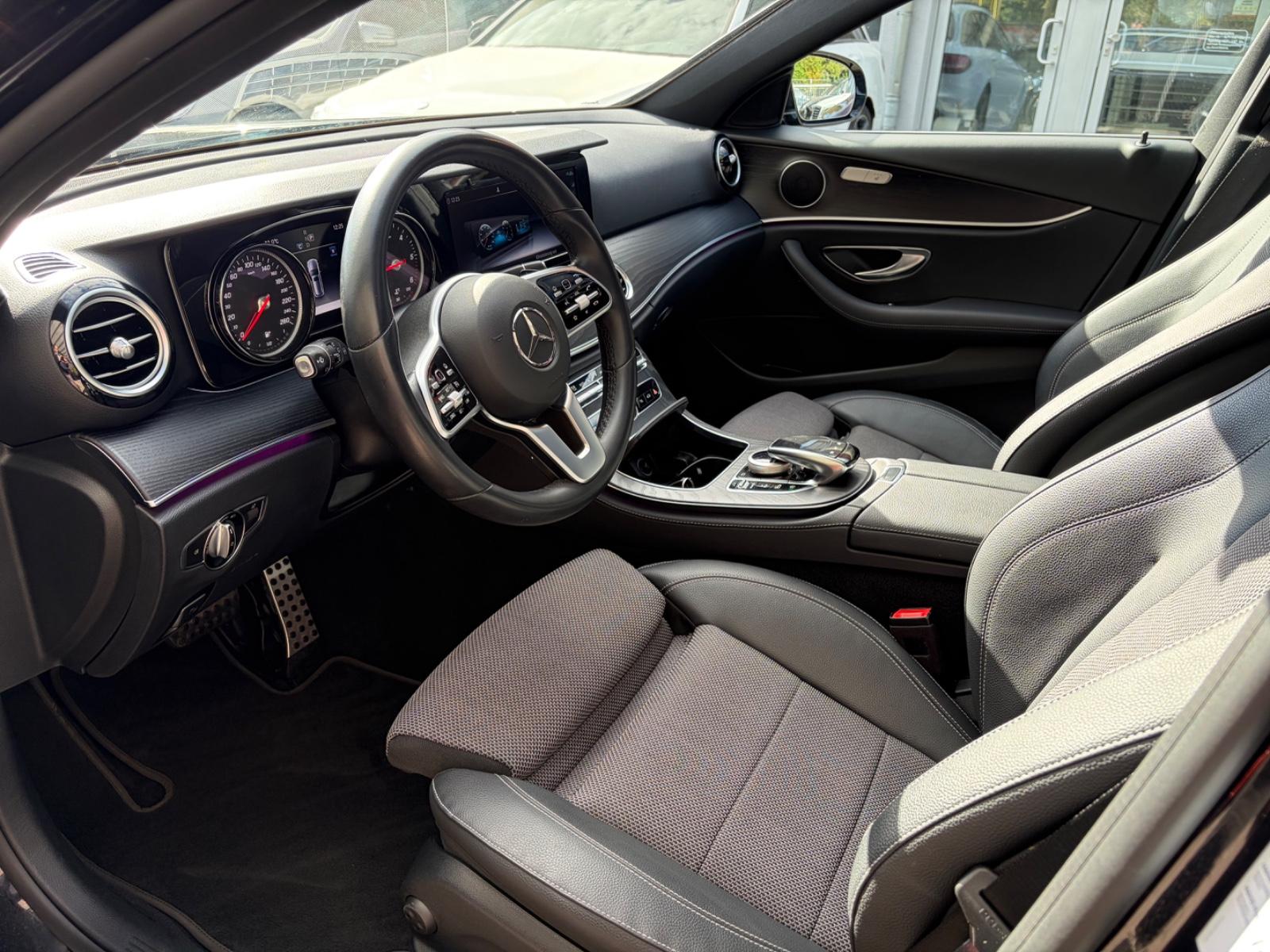 Mercedes-Benz E 300 d T 9G Avantgarde|NAVI|LED|KAM|AHK|Sport