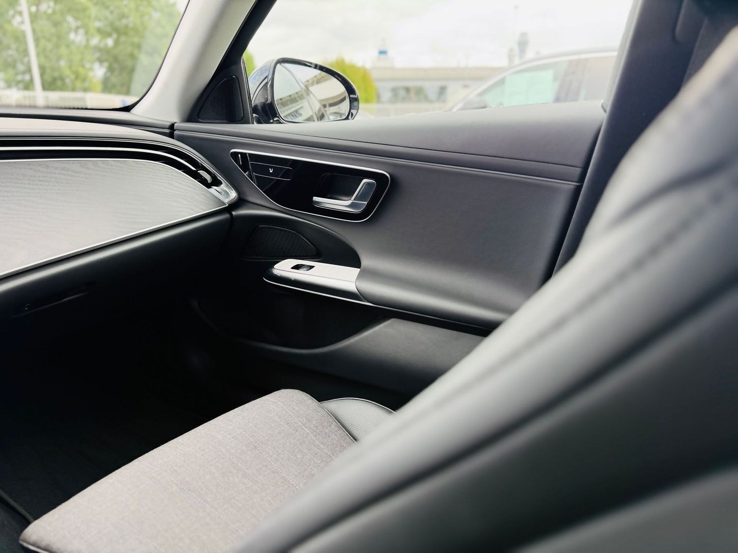 Fahrzeugabbildung Mercedes-Benz E 220 T d AVANTGARDE Advanced, AHK schw., Winter