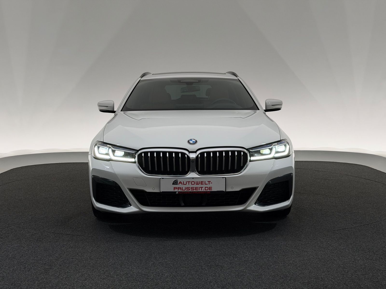BMW 530d *M SPORT*SHADOW-LASER-PANO-360°-HUD-ACC-LHZ imagem 2
